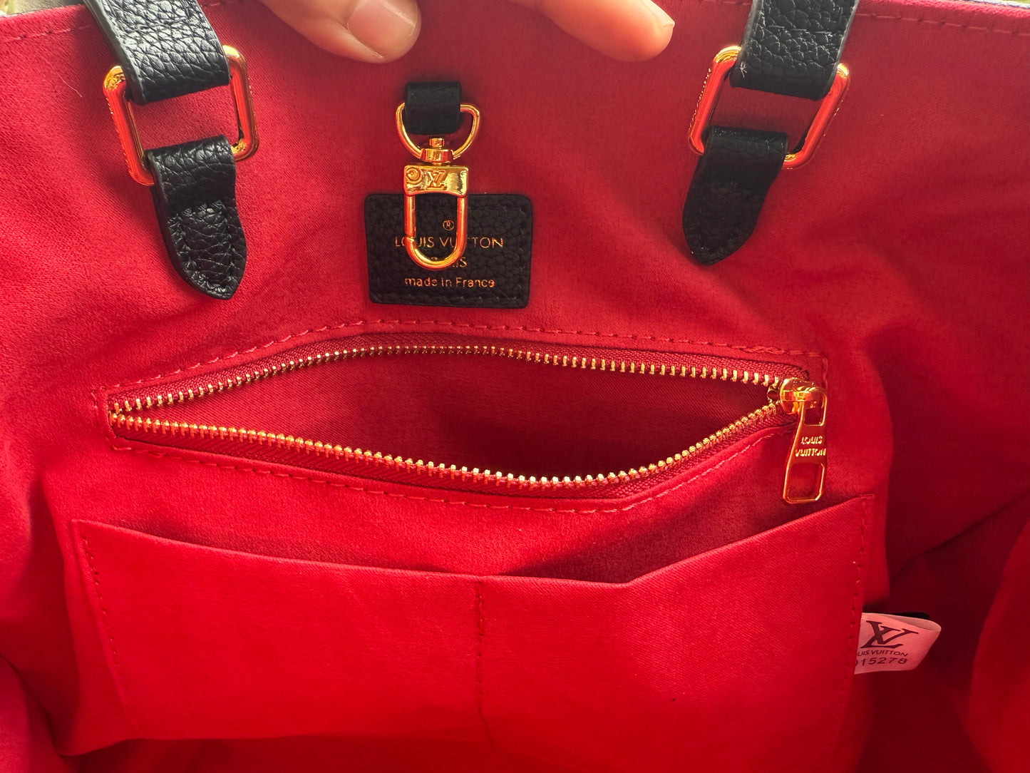 Louis Vuitton On the go MM Master Series.