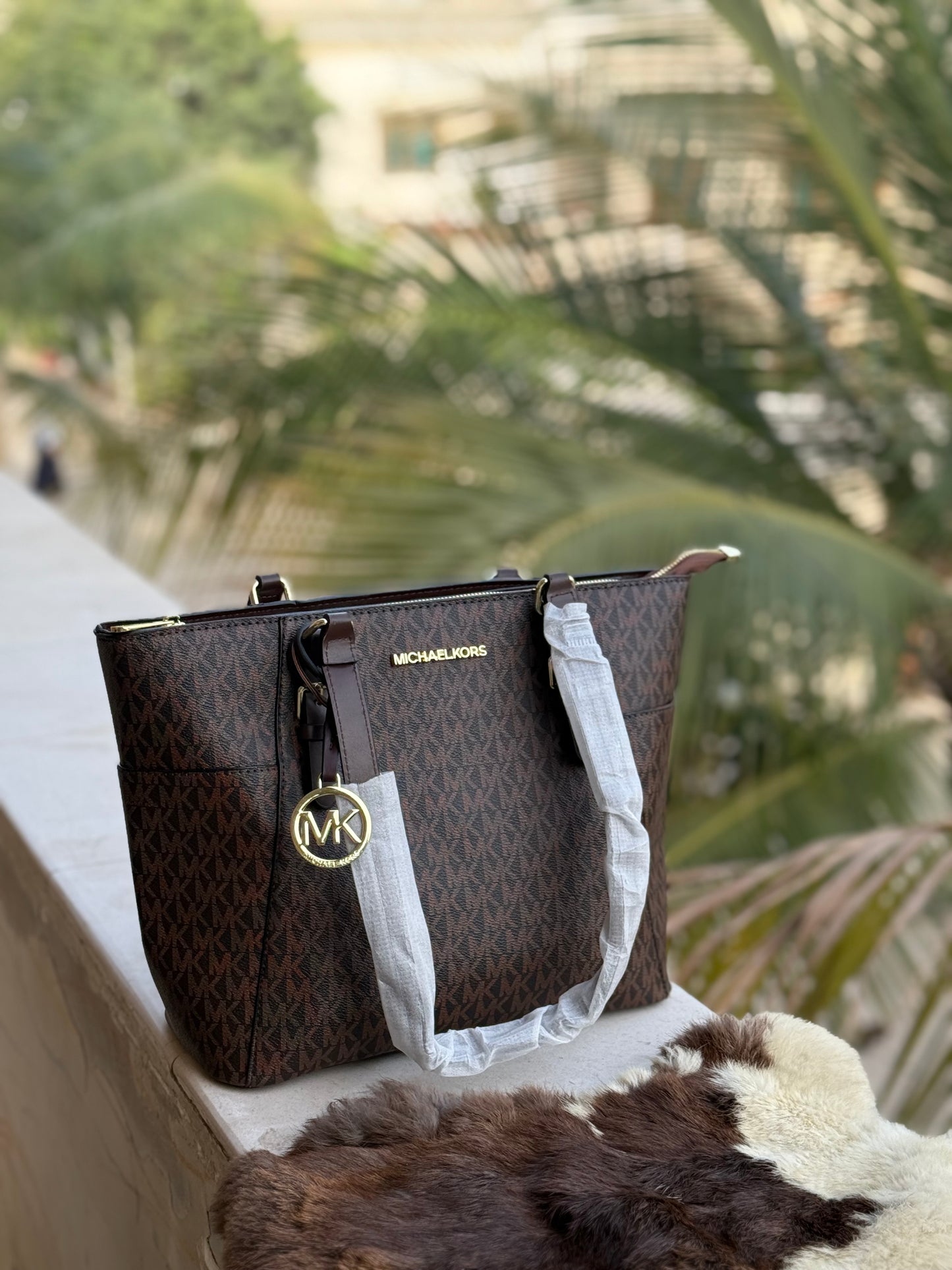 Michael Kors Tote Basic Budget Series