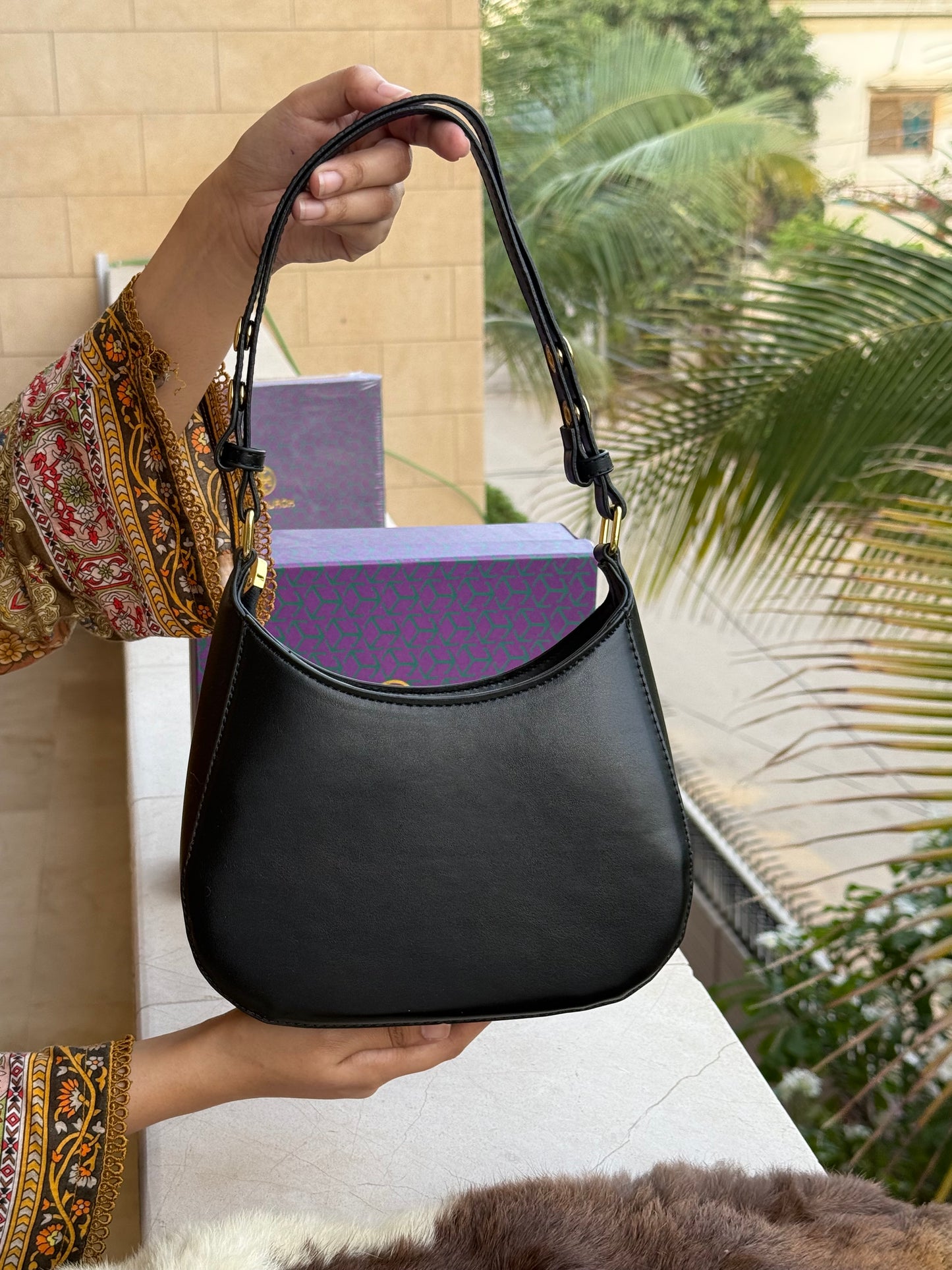 Tory Burch Emerson Hobo-Budget Series With Box