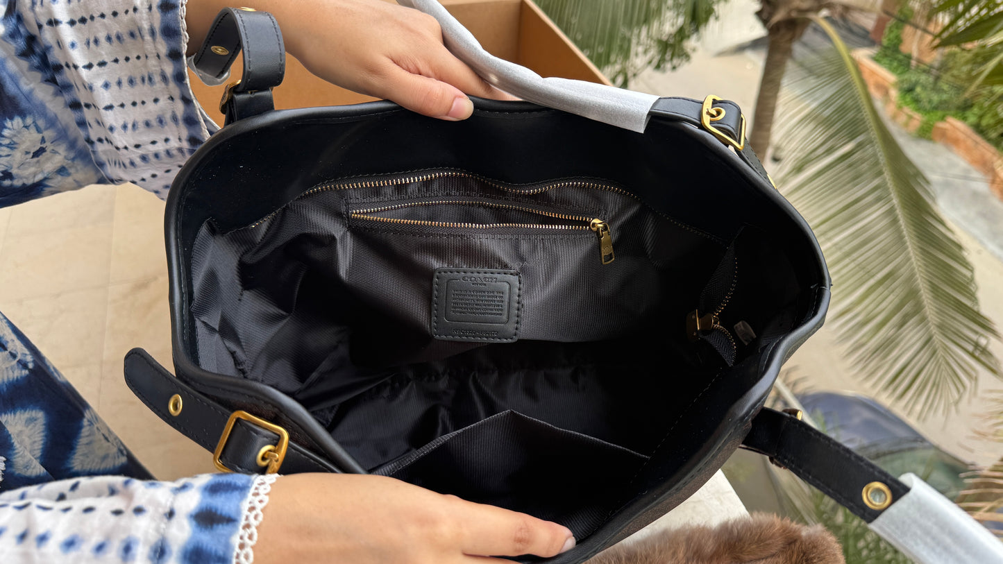 Coach Outlet Meadow Shoulder Bag-Folding Box-Master Series