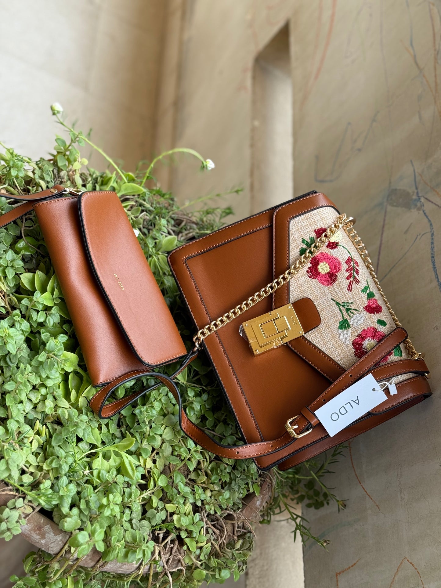 ALDO FLORAL Crossbody- with pouch!