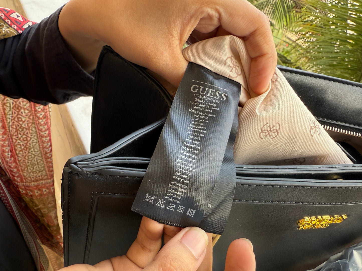 Guess Abey Tote Bag-Master Quality