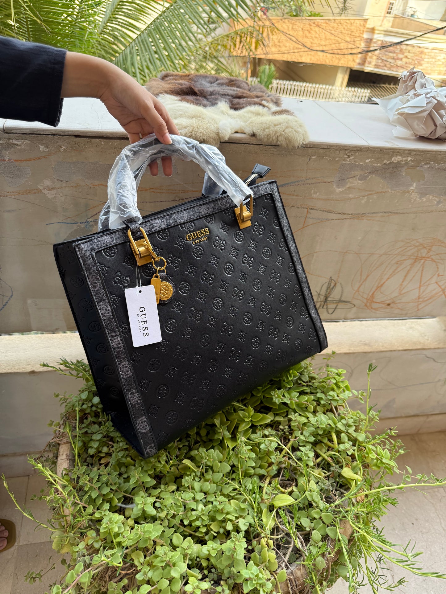 Guess Abey Tote Bag-Master Quality