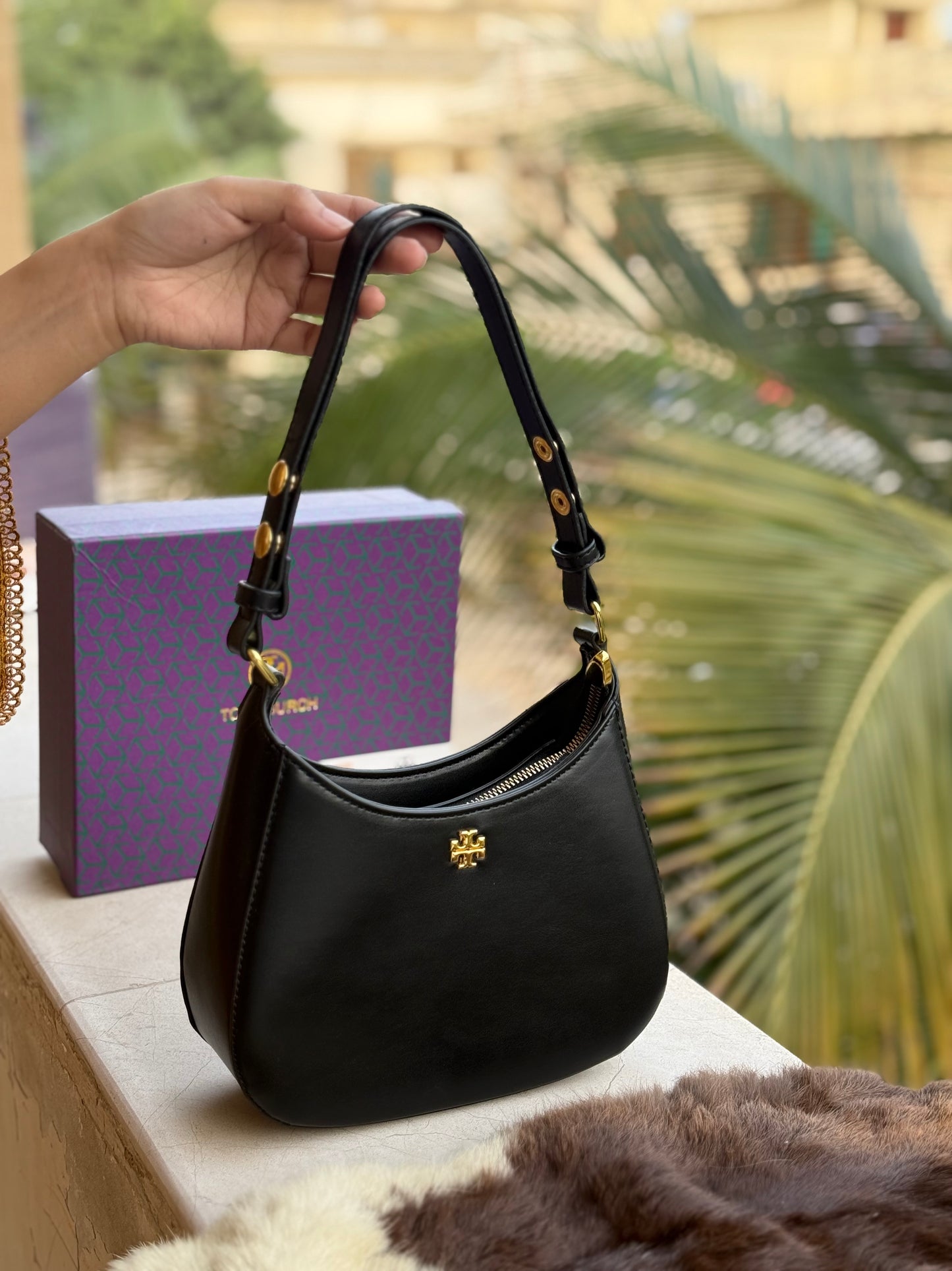 Tory Burch Emerson Hobo-Budget Series With Box