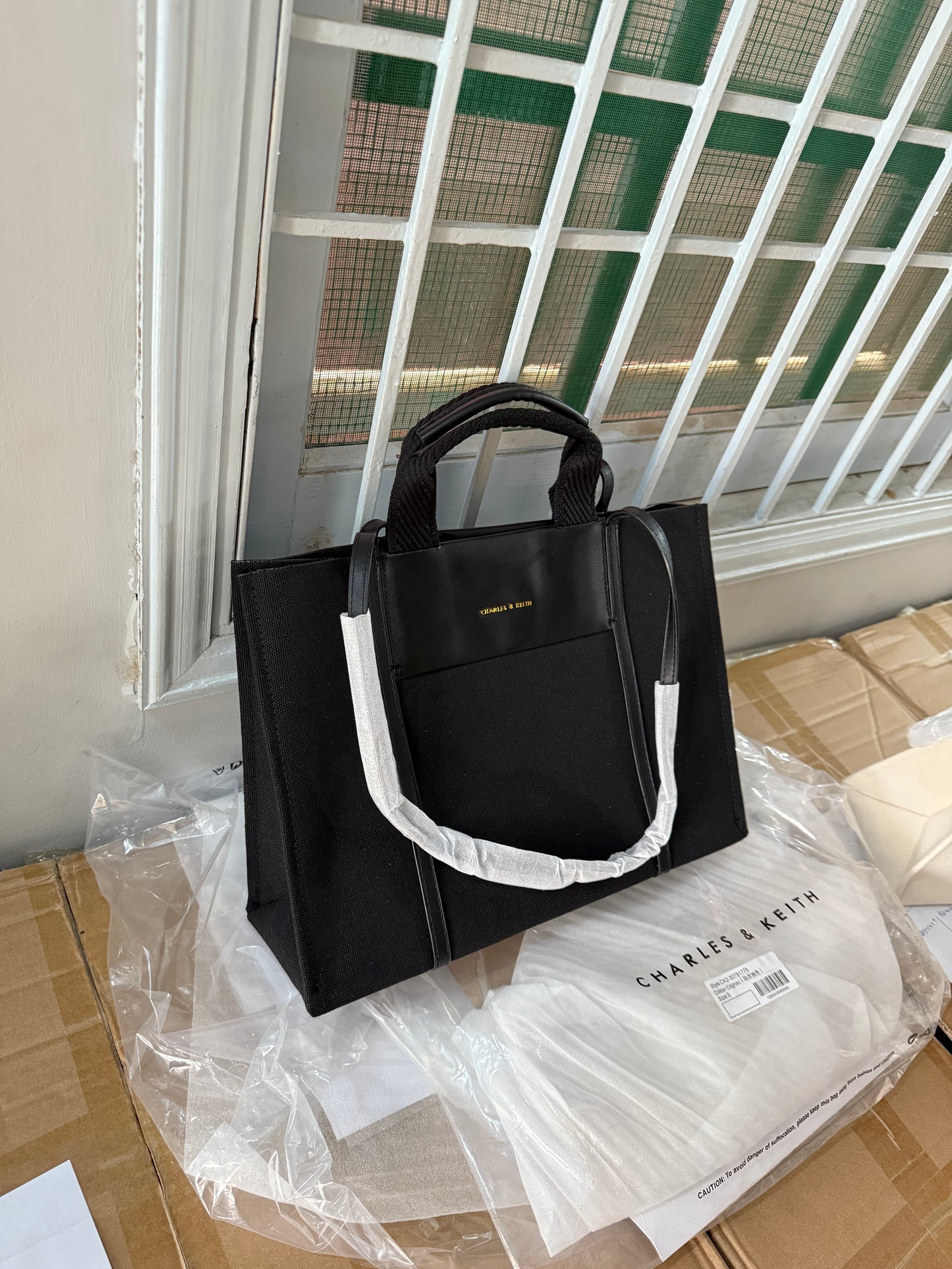 Charles & Keith SHALIA Full Size Tote All black ( Master Series )