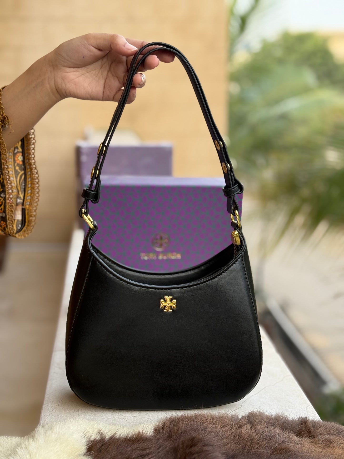 Tory Burch Emerson Hobo-Budget Series With Box