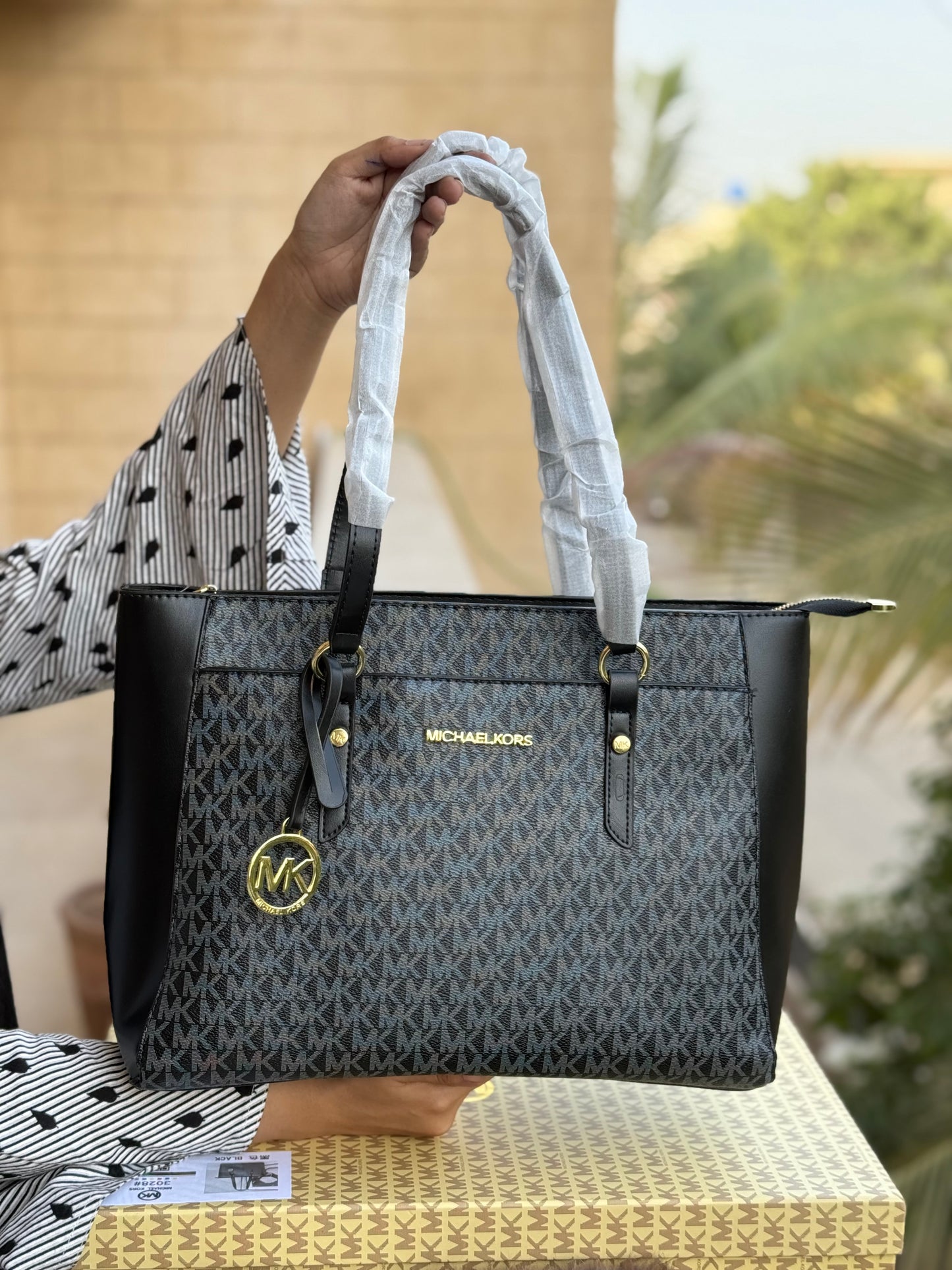 Michael Kors Tote With Box