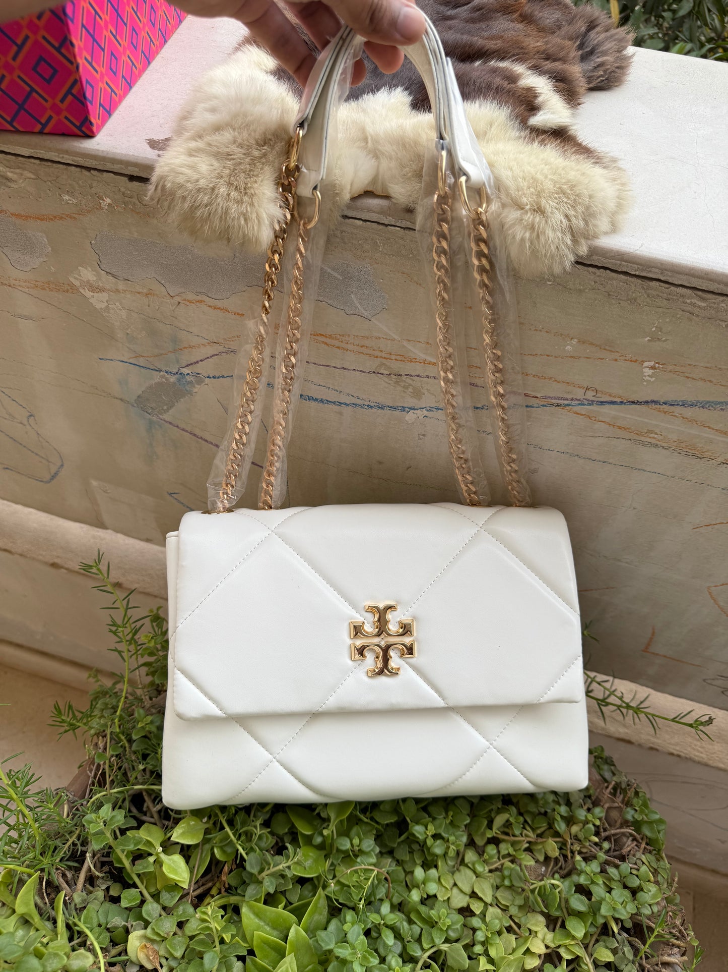 TORY BURCH KIRA DIAMOND QUILT SHOULDER BAG With Box ( Master Series )