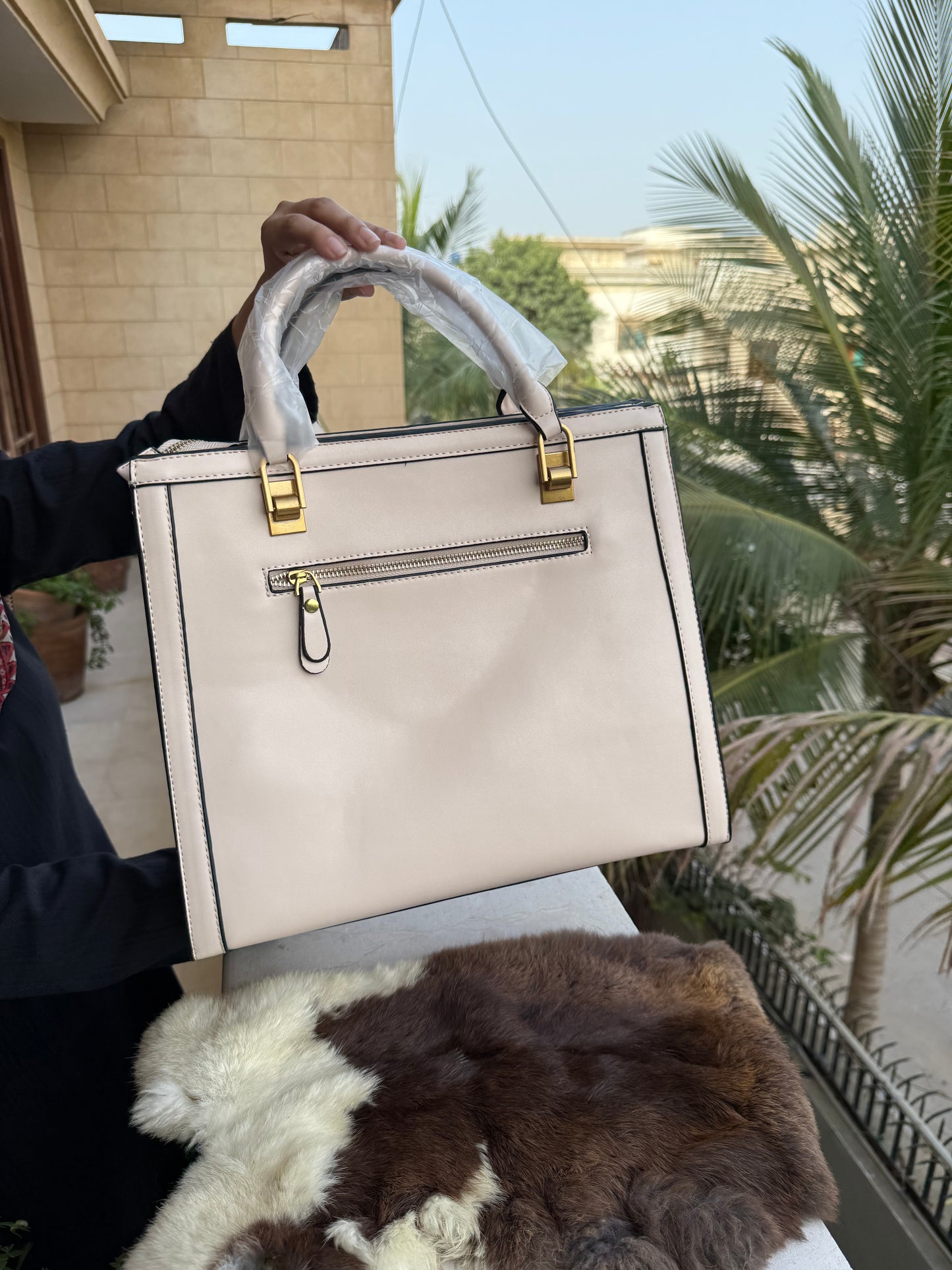 Guess Abey Tote Bag-Master Quality ( light Pink )