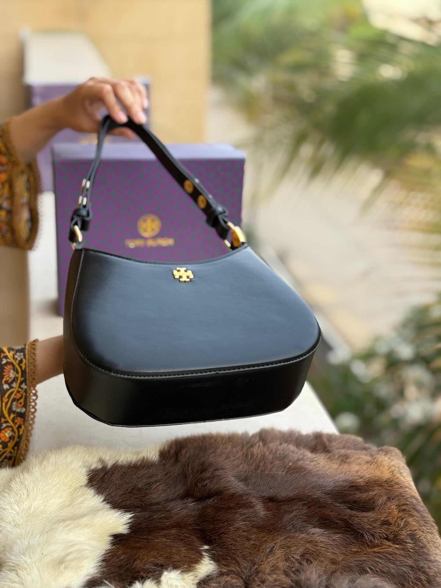 Tory Burch Emerson Hobo-Budget Series With Box