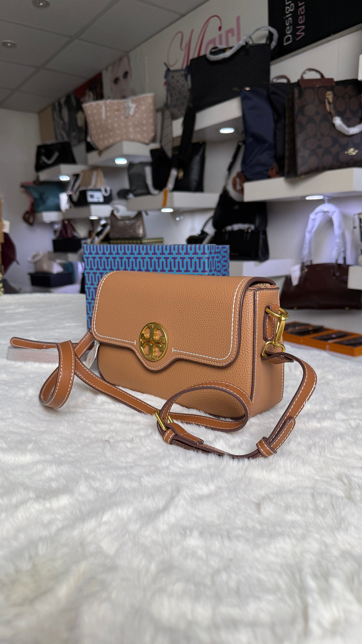 Tory burch Felix Flap Convertible-Master Series-Box Packaging