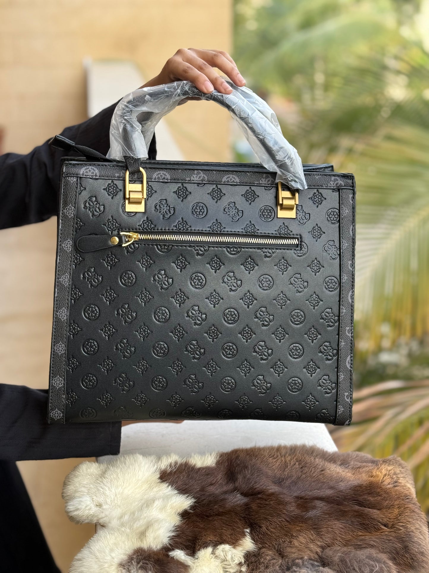 Guess Abey Tote Bag-Master Quality