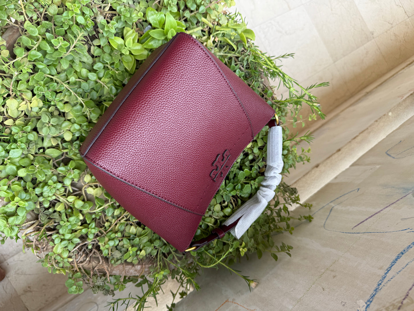 TORY BURCH MCGRAW BUCKET BAG ( Master Series )