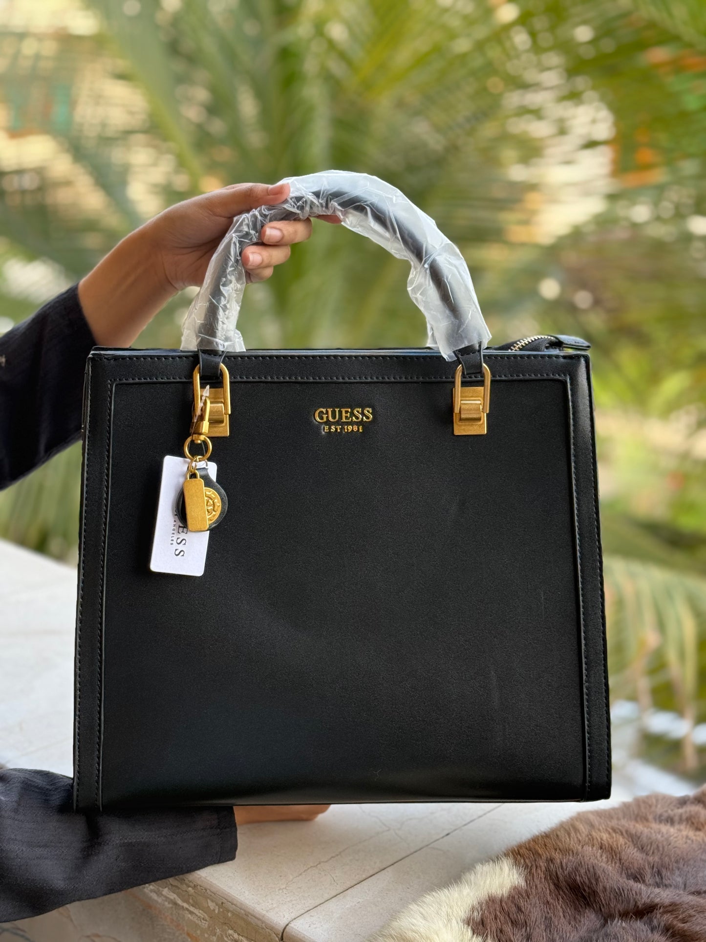Guess Abey Tote Bag-Master Quality