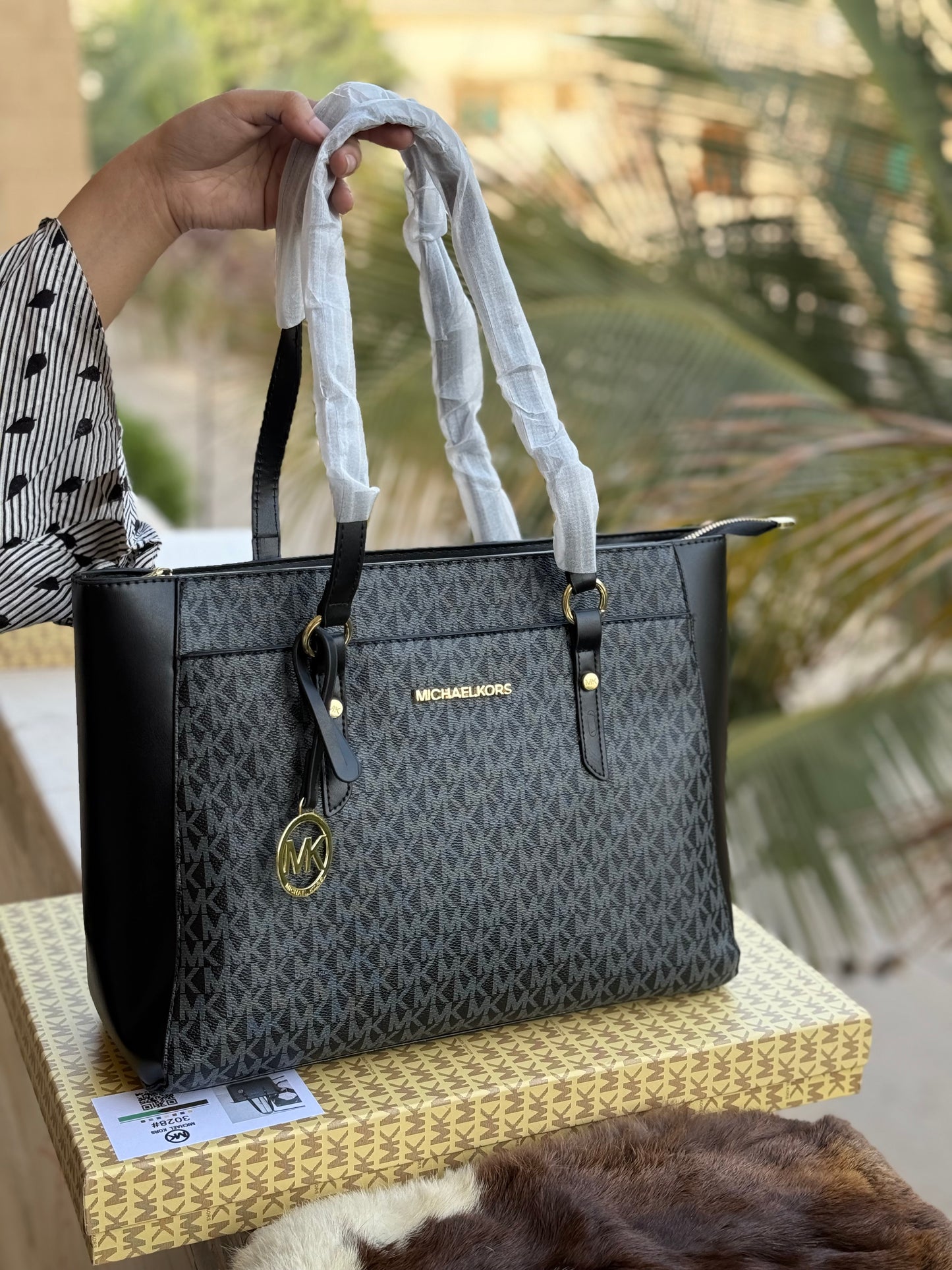 Michael Kors Tote With Box