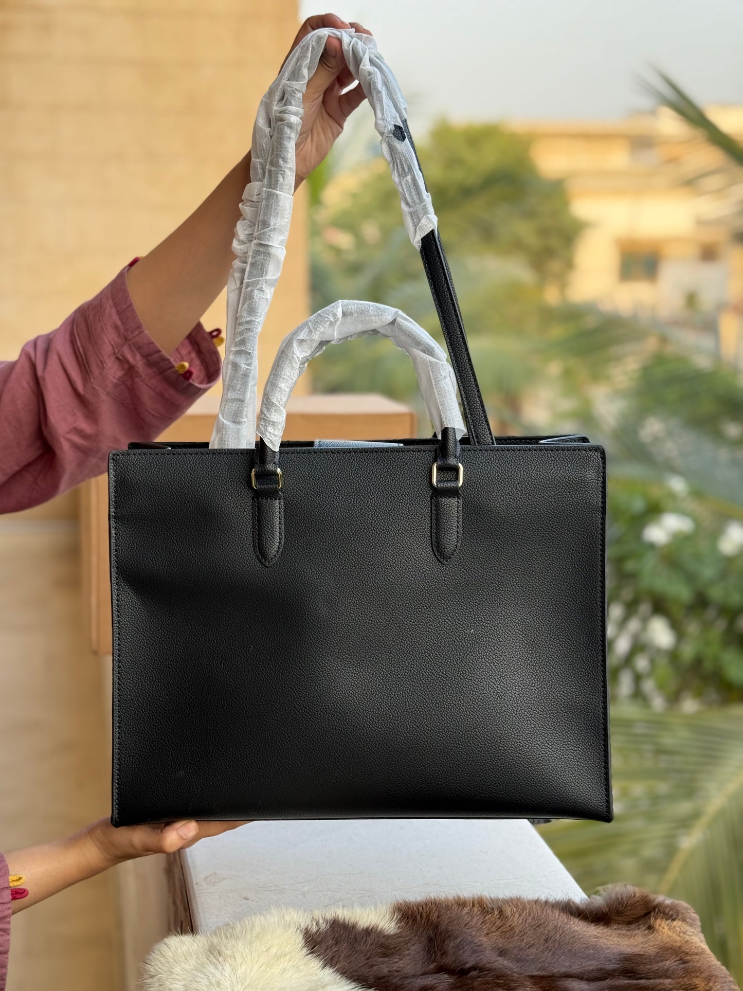 C O A C H Maggie Tote-With Box Master Series