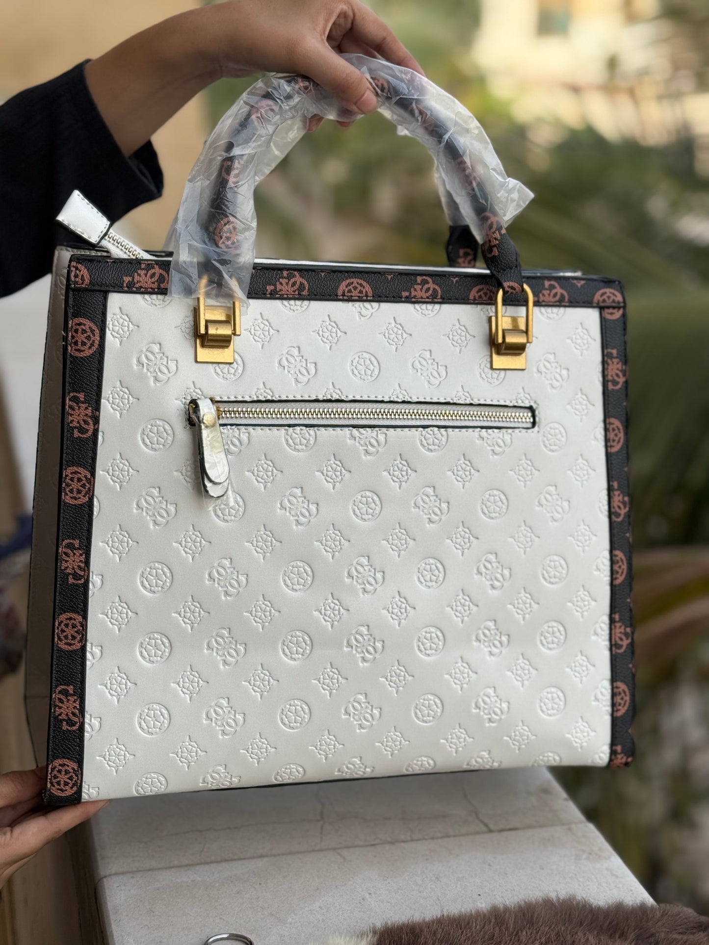 Guess Abey Tote Bag-Master Quality
