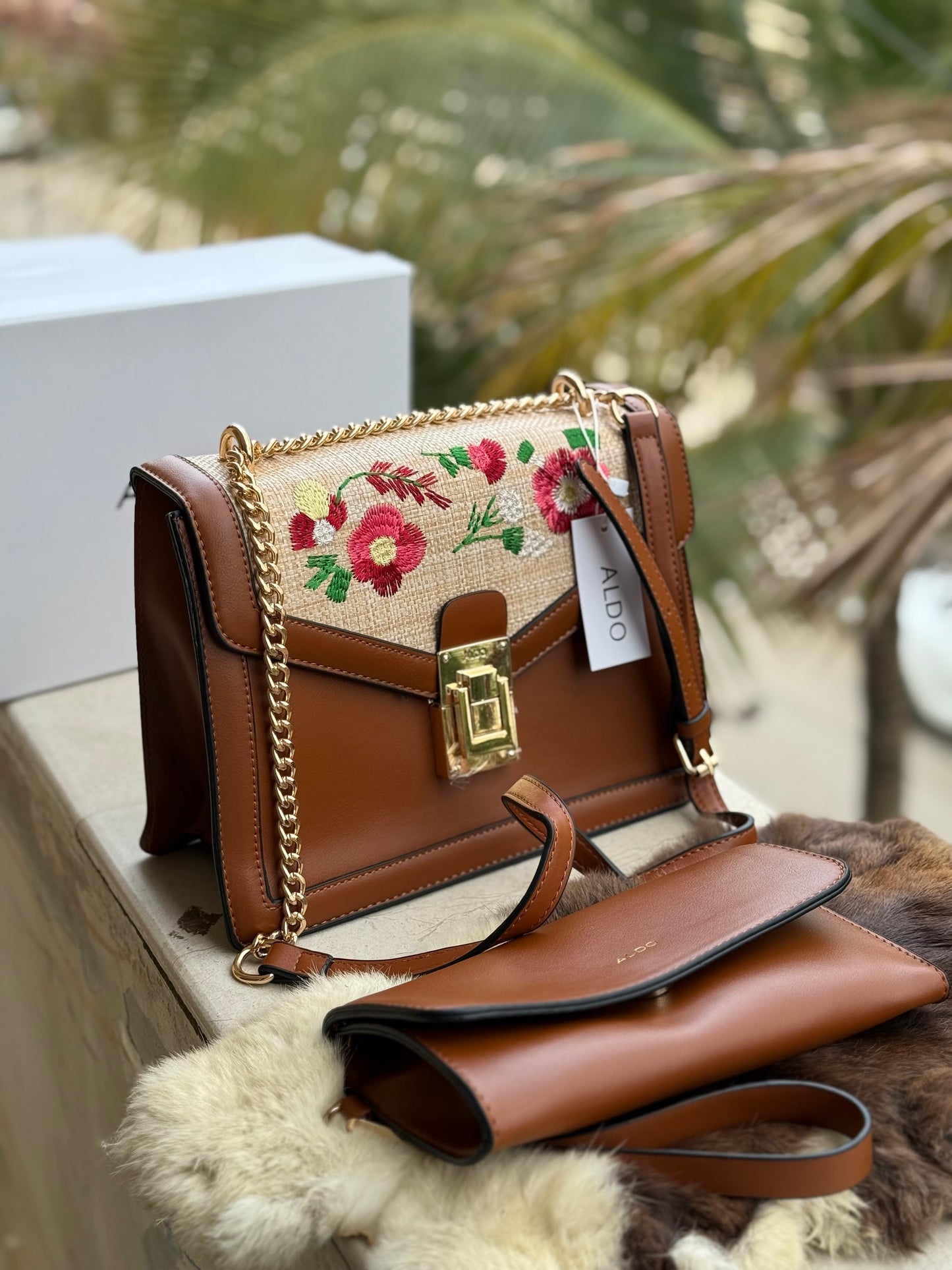 ALDO FLORAL Crossbody- with pouch!