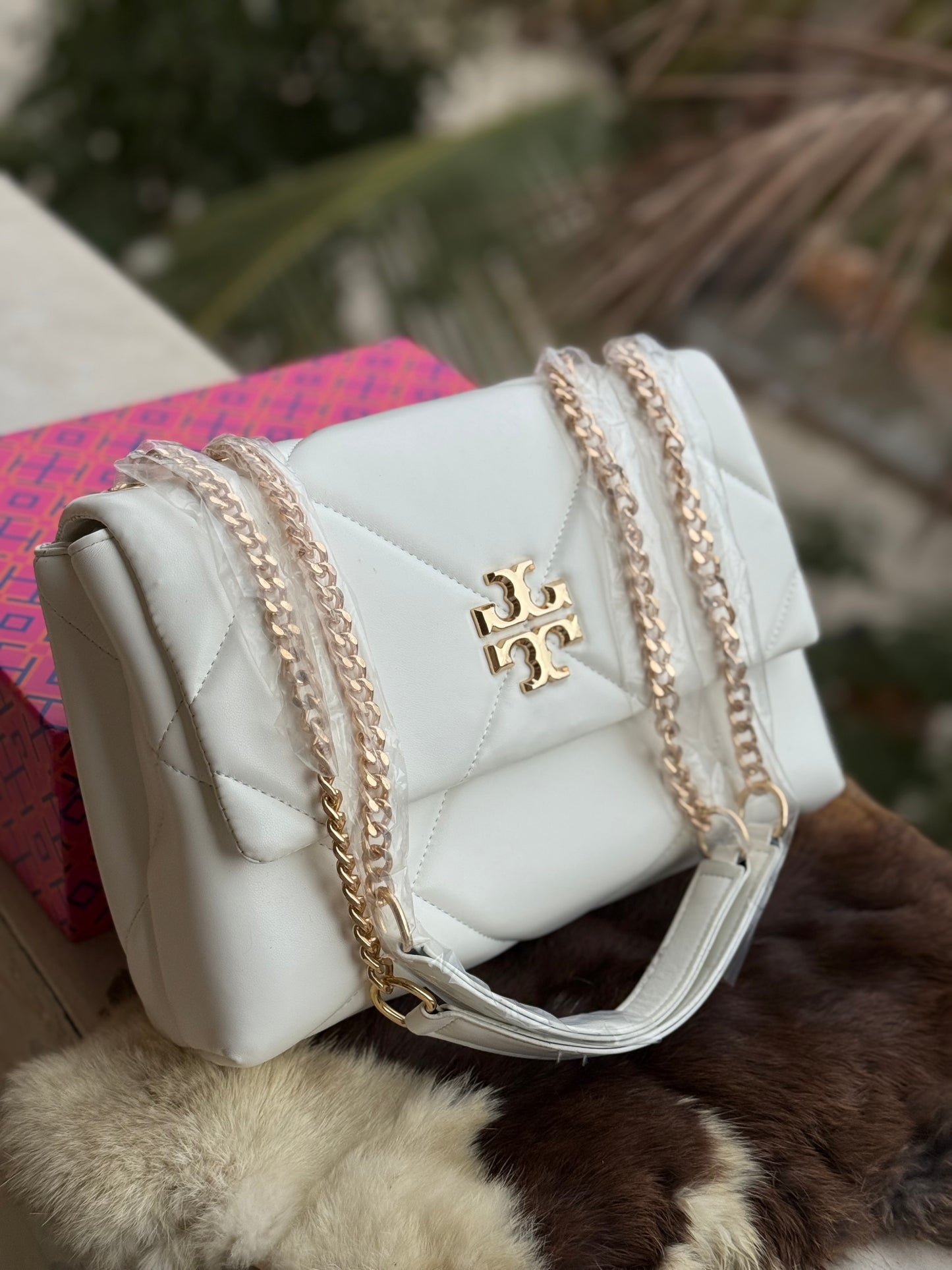 TORY BURCH KIRA DIAMOND QUILT SHOULDER BAG With Box ( Master Series )