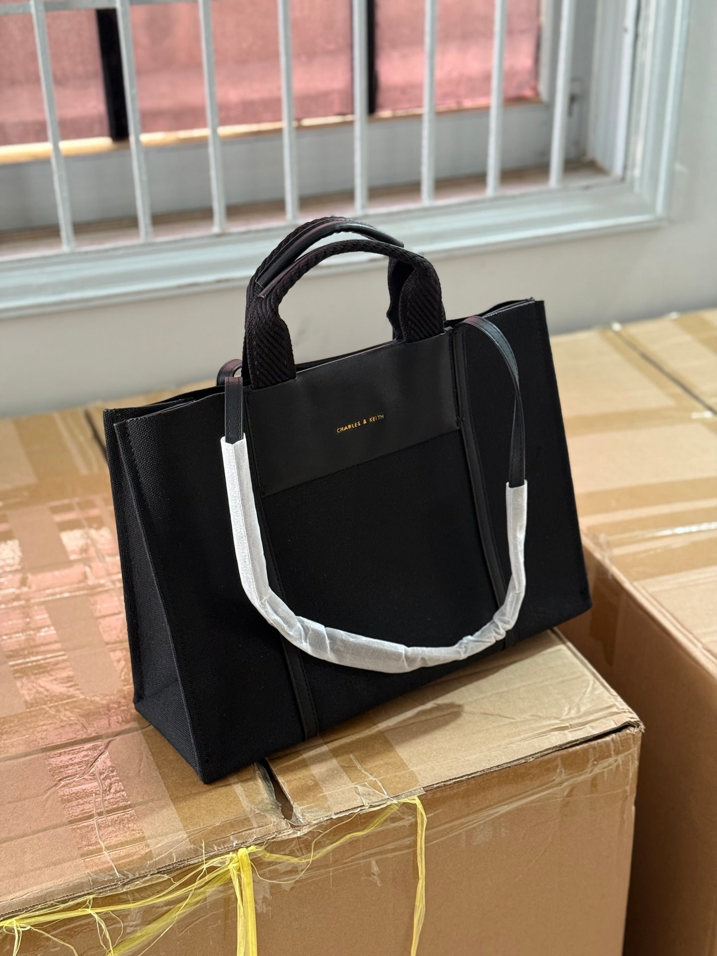 Charles & Keith SHALIA Full Size Tote All black ( Master Series )