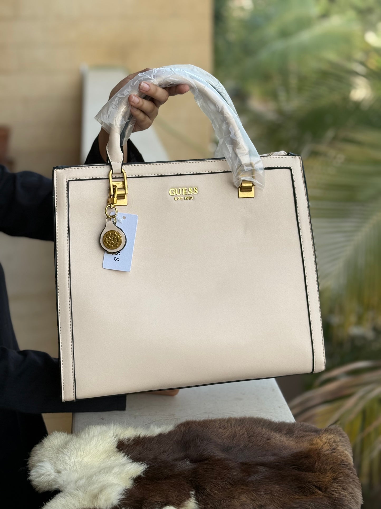 Guess Abey Tote Bag-Master Quality ( light Pink )