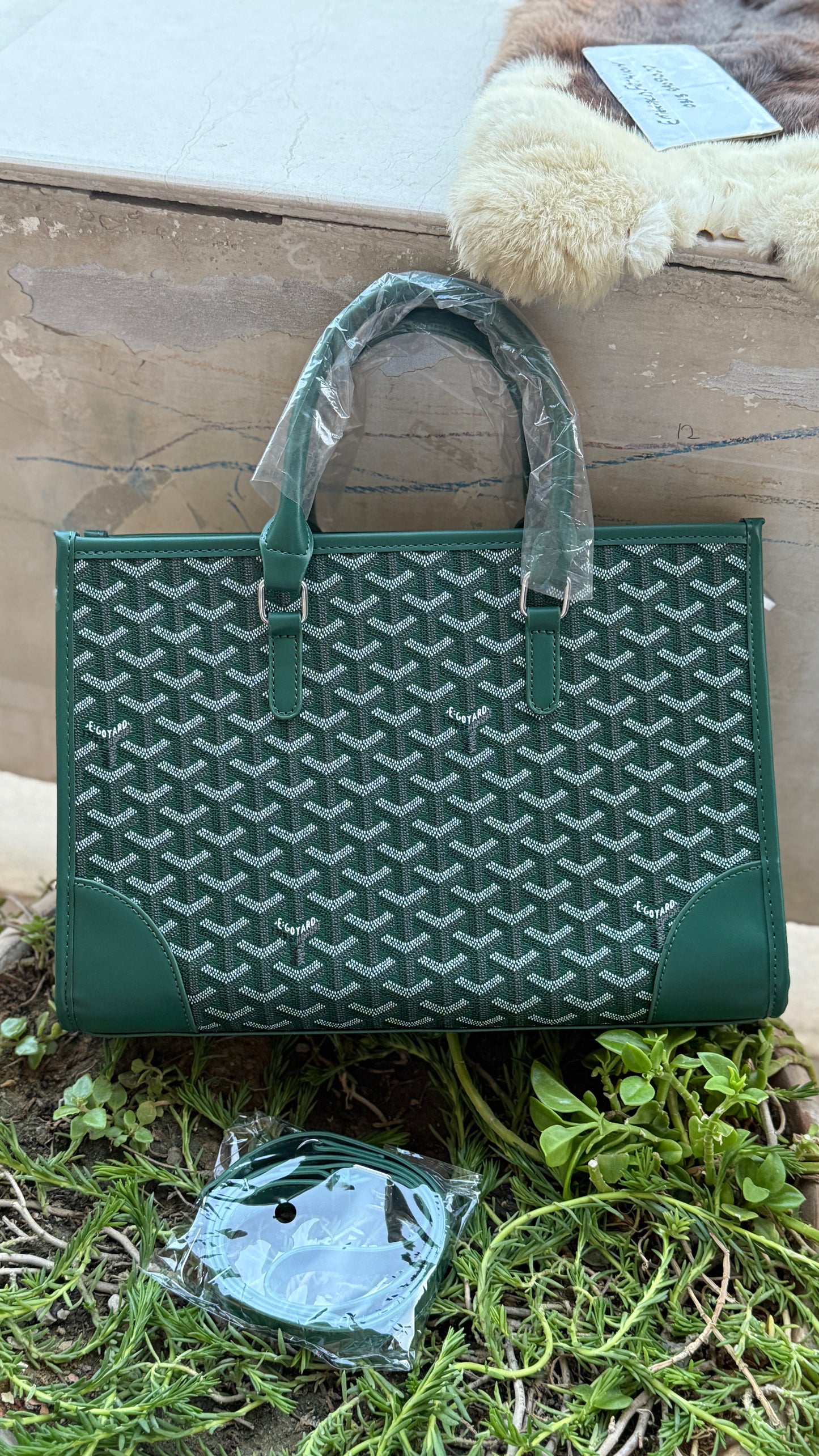 GOYARD Handbag.
