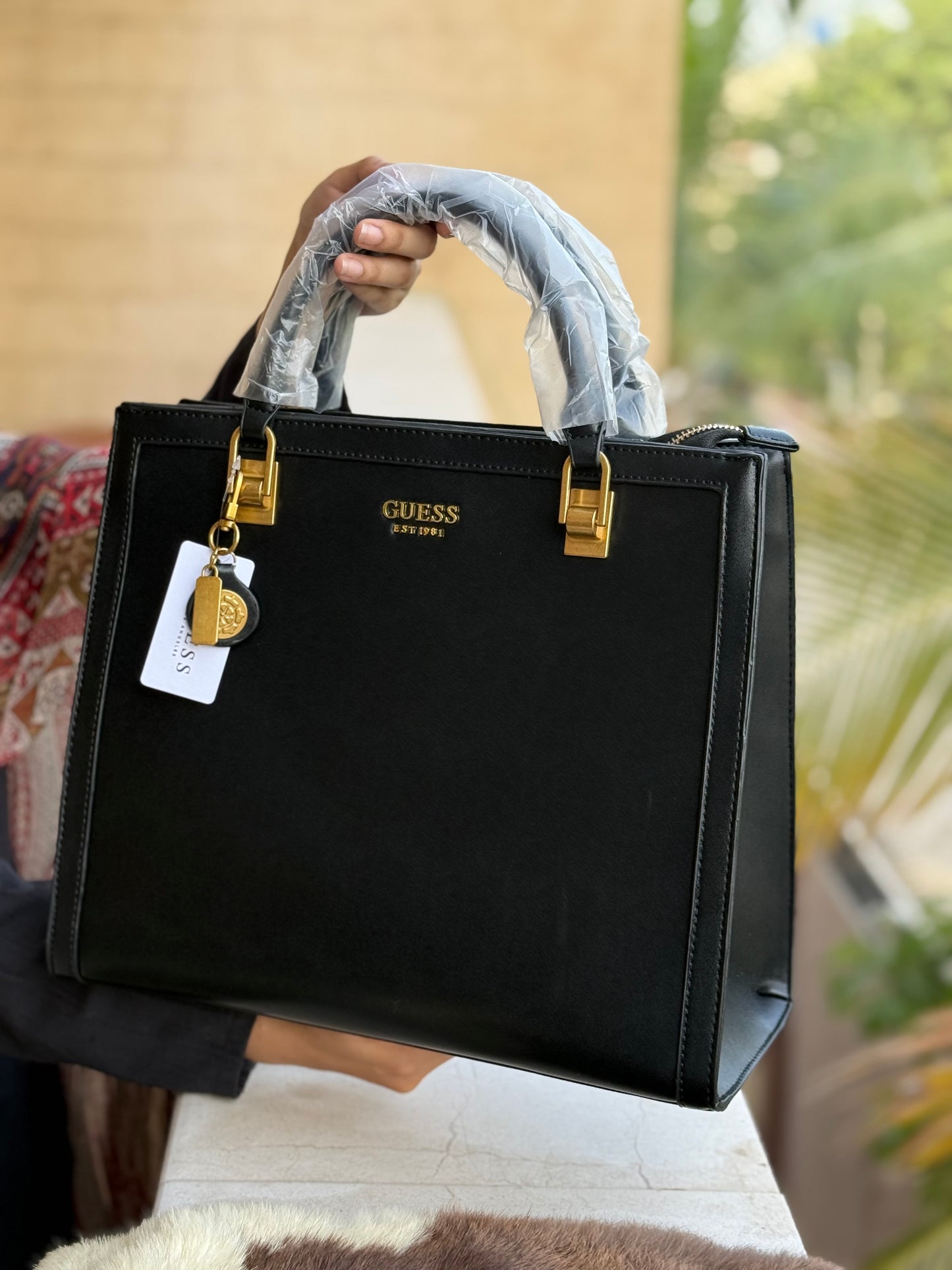 Guess Abey Tote Bag-Master Quality