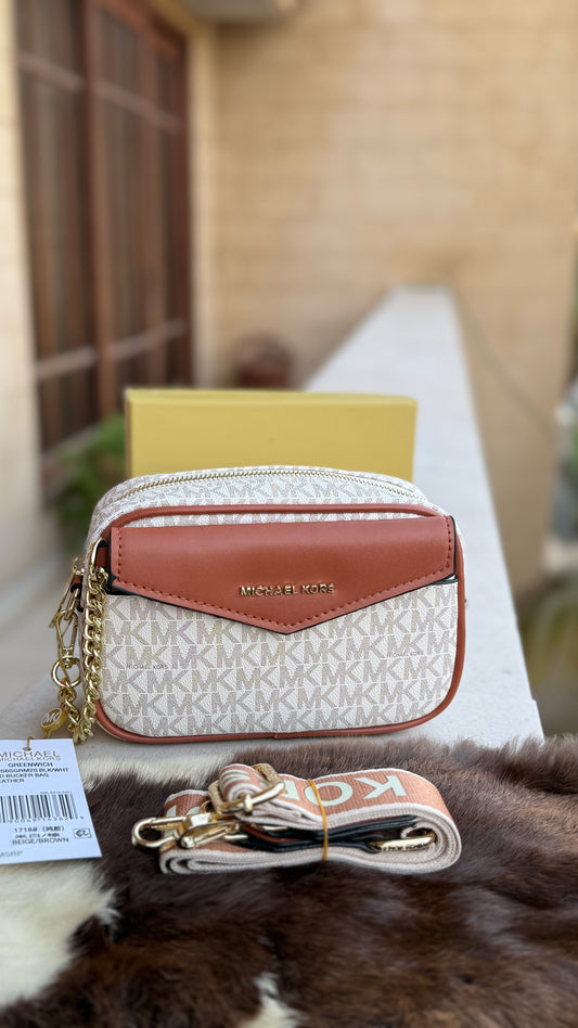 Michael Kors Crossbody With Detachable Wallet.