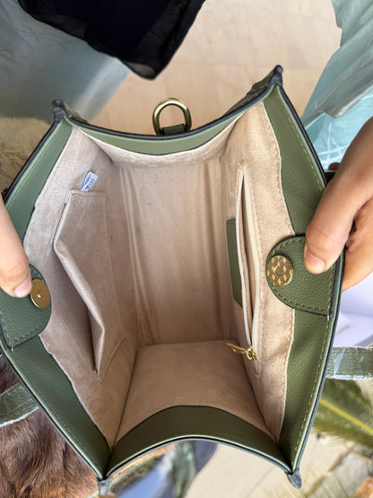 Coach Field tote 22 With Box Packaging ( Master Series ) at Promotional Price