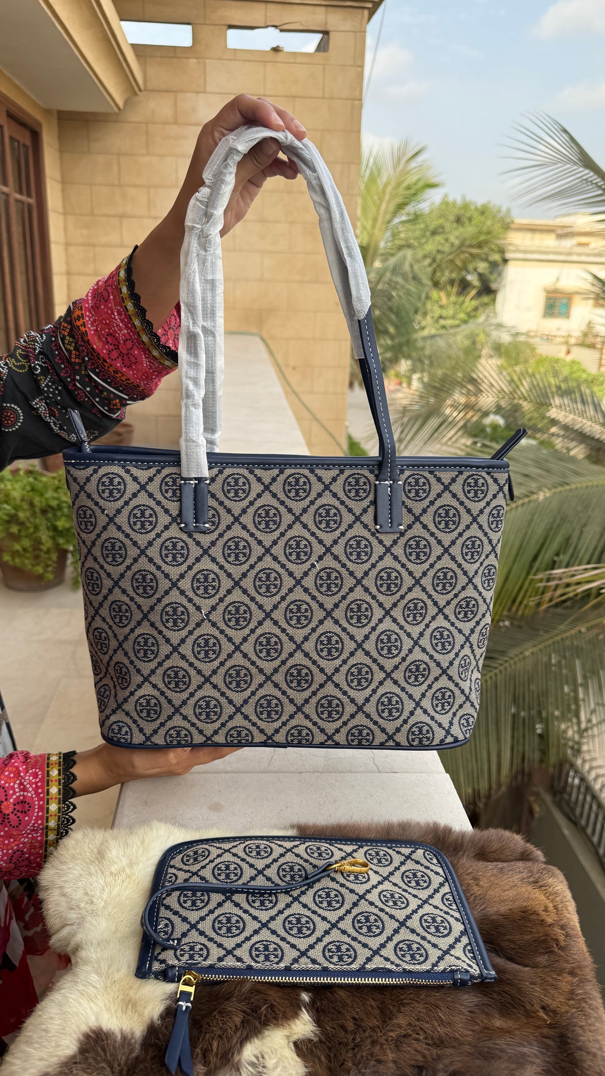 Tory Burch T Monogram Tote-Master Plus Series With Pouch