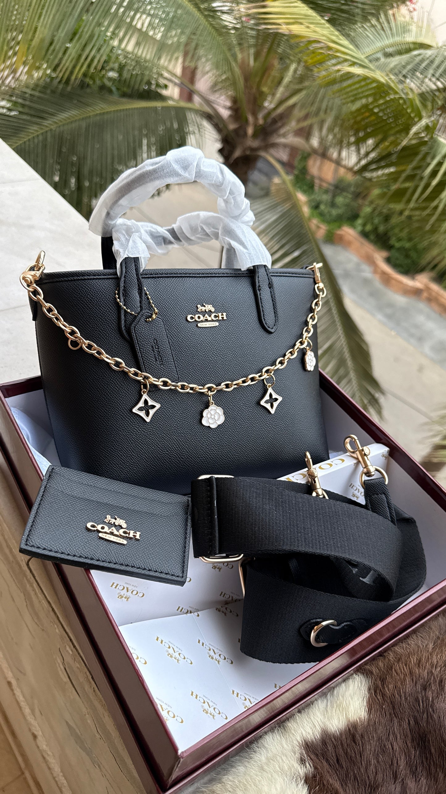 Coach City Mini Tote Bag-With Wallet & Charm Chain-Box Included-Master Plus Series.