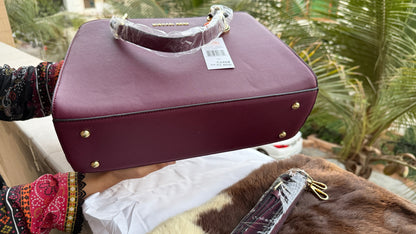 Michael Kors Tote-Master Plus series.