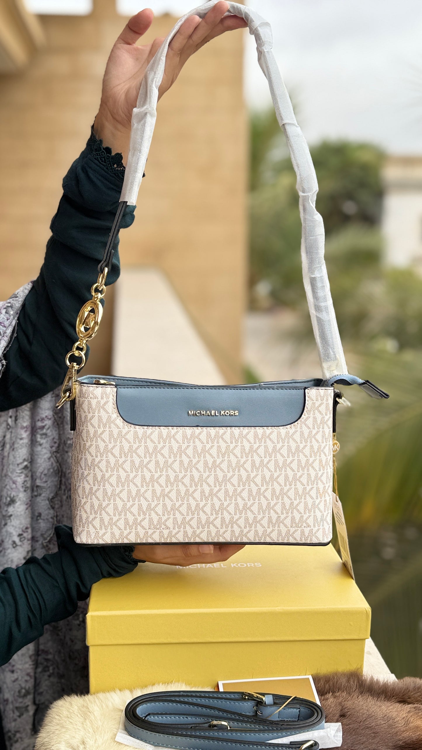 Michael Kors Crossbody/Shoulder Bag Master Series with box
