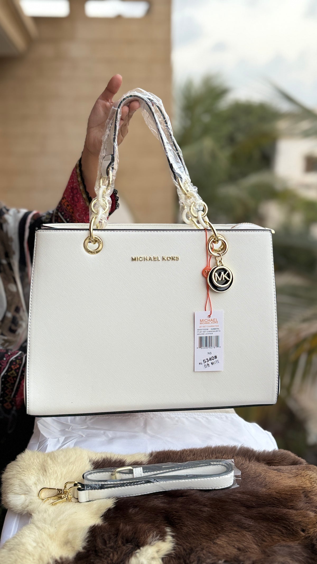 Michael Kors Tote-Master Plus series.