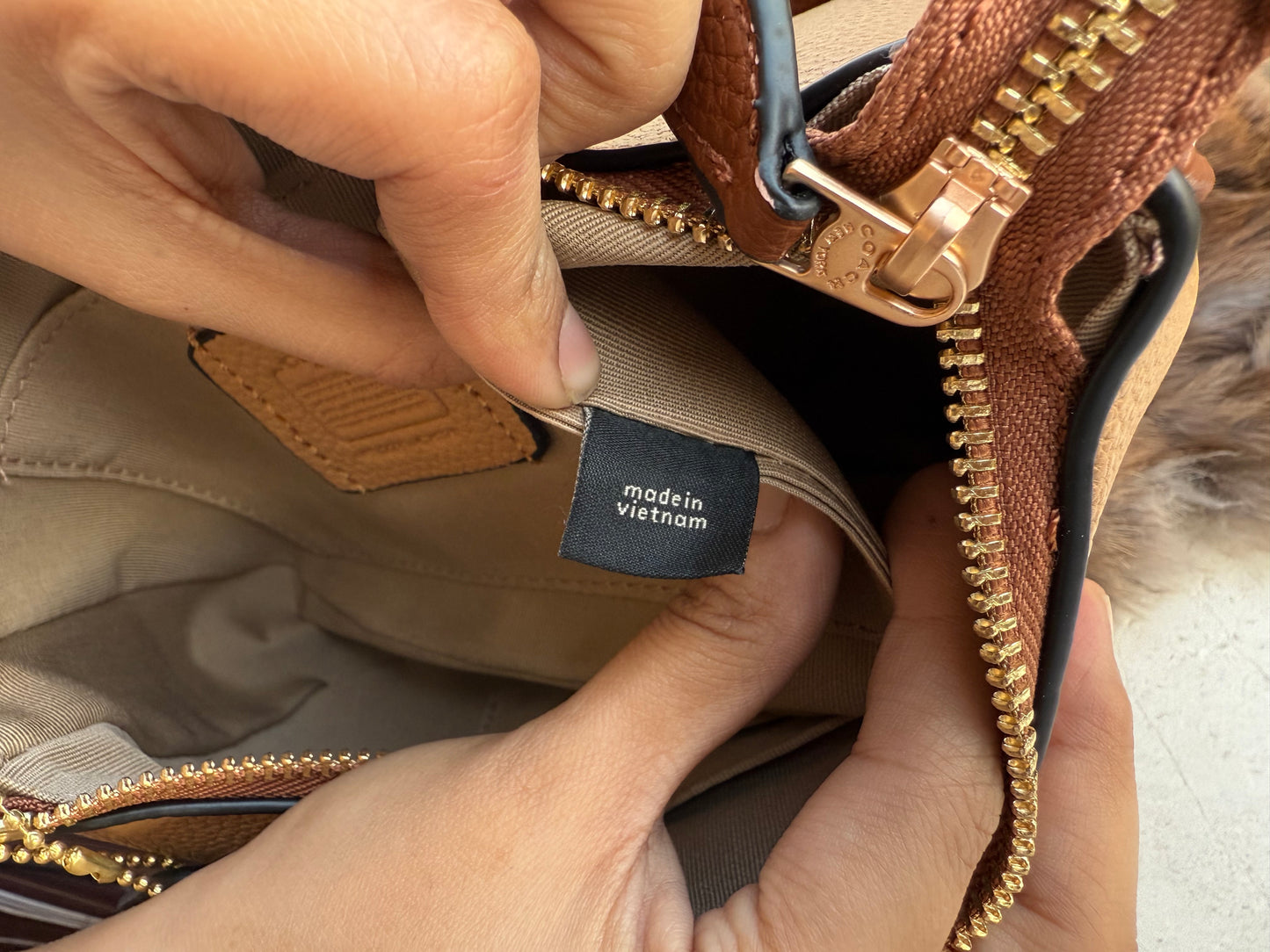 Coach Teri Hobo bag-With box-Master Series