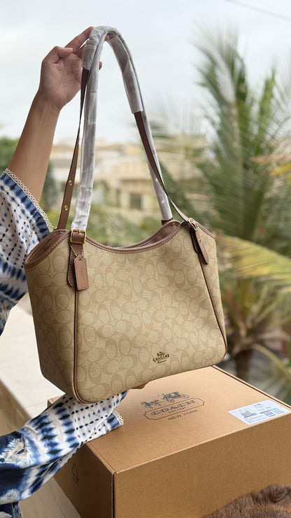 Coach Outlet Meadow Shoulder Bag-Folding Box-Master Series