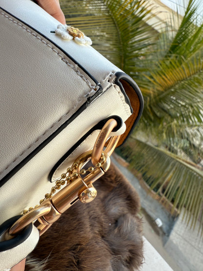 Coach Georgie shoulder bag in white with daisy embroidery.Same as original-Master Plus Series-Box included