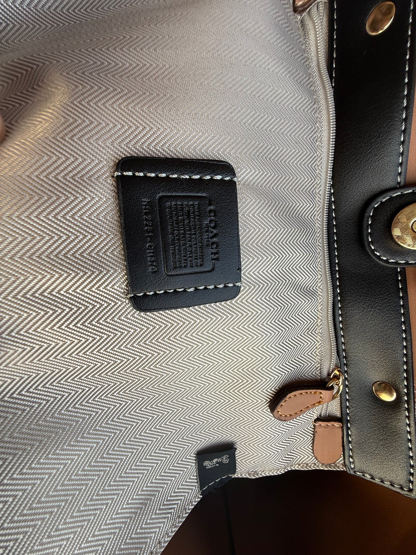 Coach North Tote Bag 32-Master Series