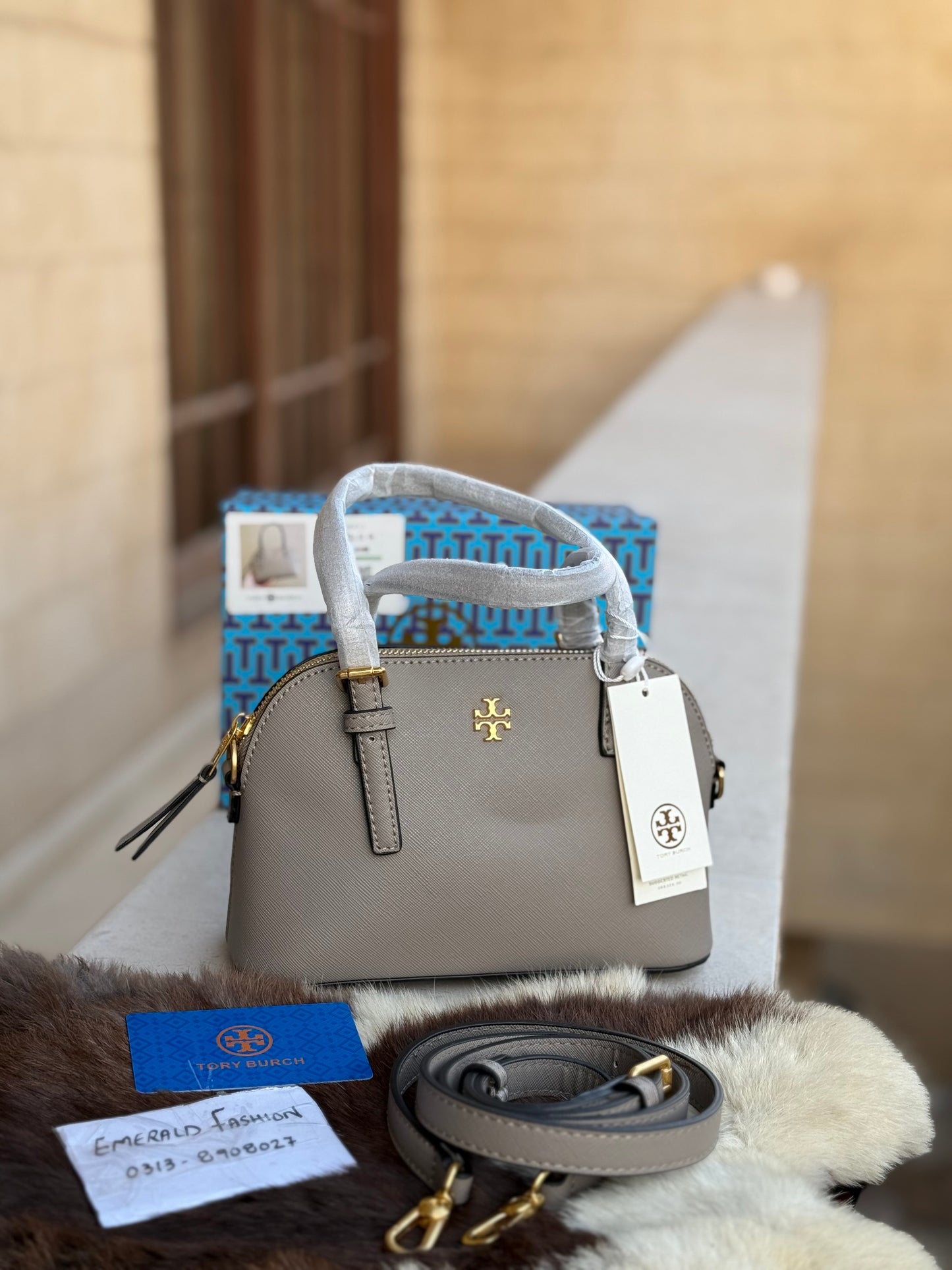 . .Tory Burch Emerson Dome Satchel With Box Packaging