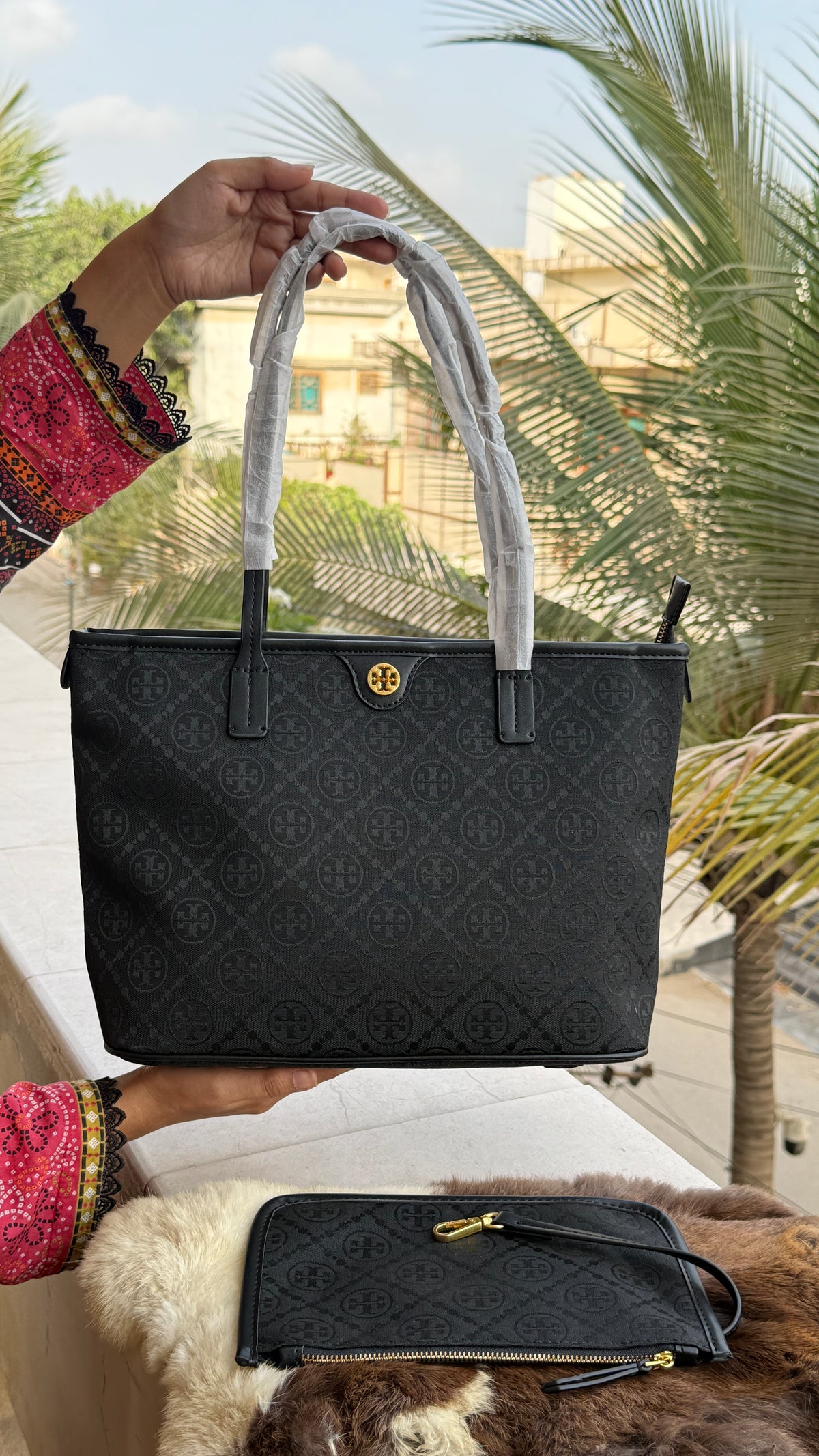 Tory Burch T Monogram Tote-Master Plus Series With Pouch