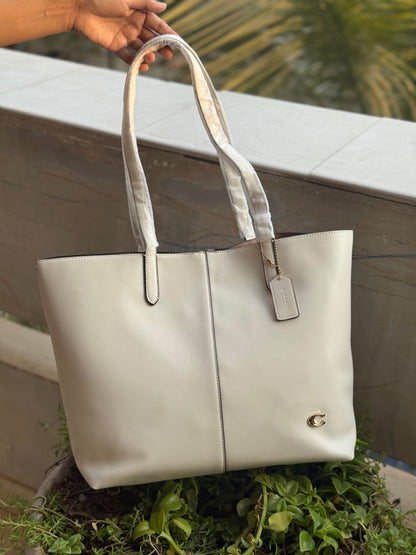 Coach North Tote Bag 32-Master Series