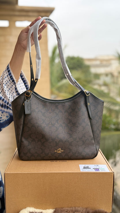 Coach Outlet Meadow Shoulder Bag-Folding Box-Master Series