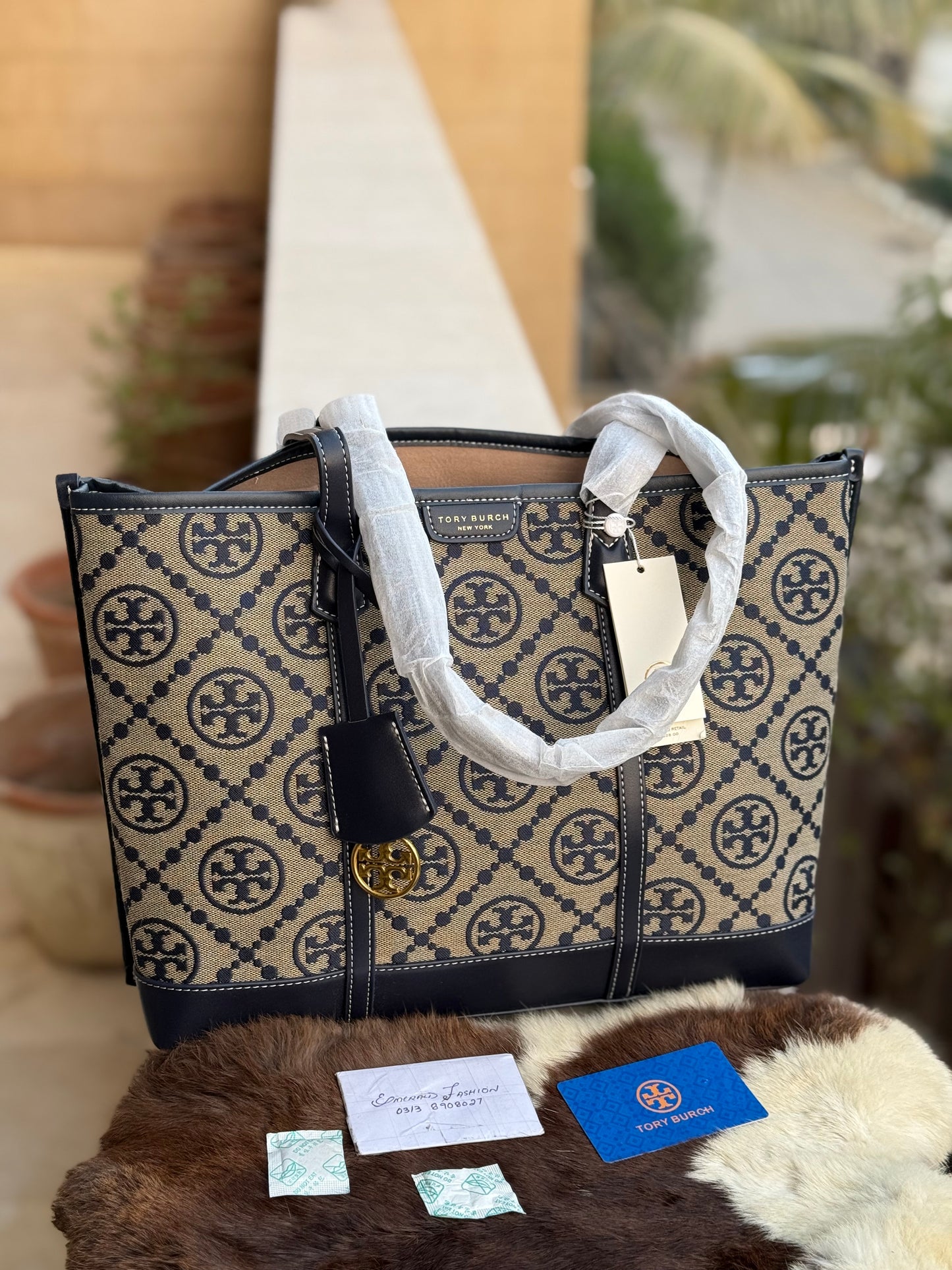 .Tory Burch Perry Monogram tote Navy Blue