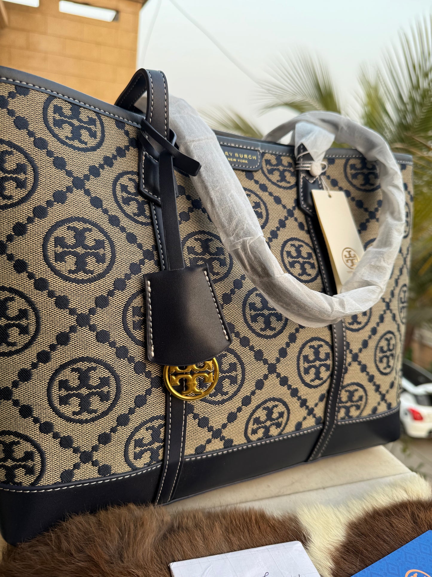 .Tory Burch Perry Monogram tote Navy Blue