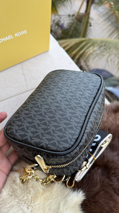 Michael Kors Crossbody With Detachable Wallet.