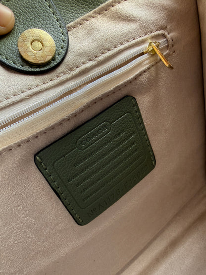 Coach Field tote 22 With Box Packaging ( Master Series ) at Promotional Price