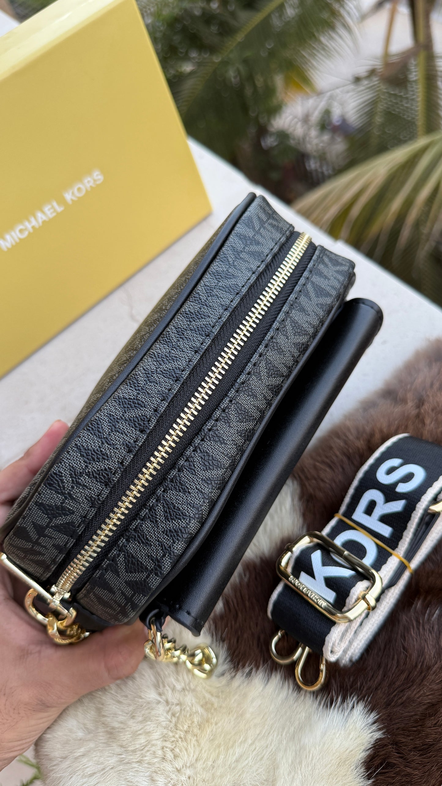 Michael Kors Crossbody With Detachable Wallet.