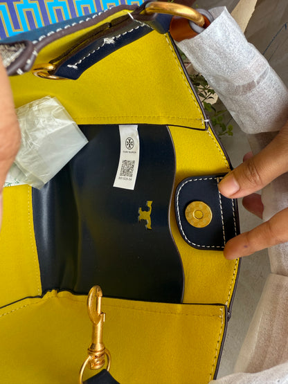 TORY BURCH MCGRAW BUCKET BAG ( Master Series )