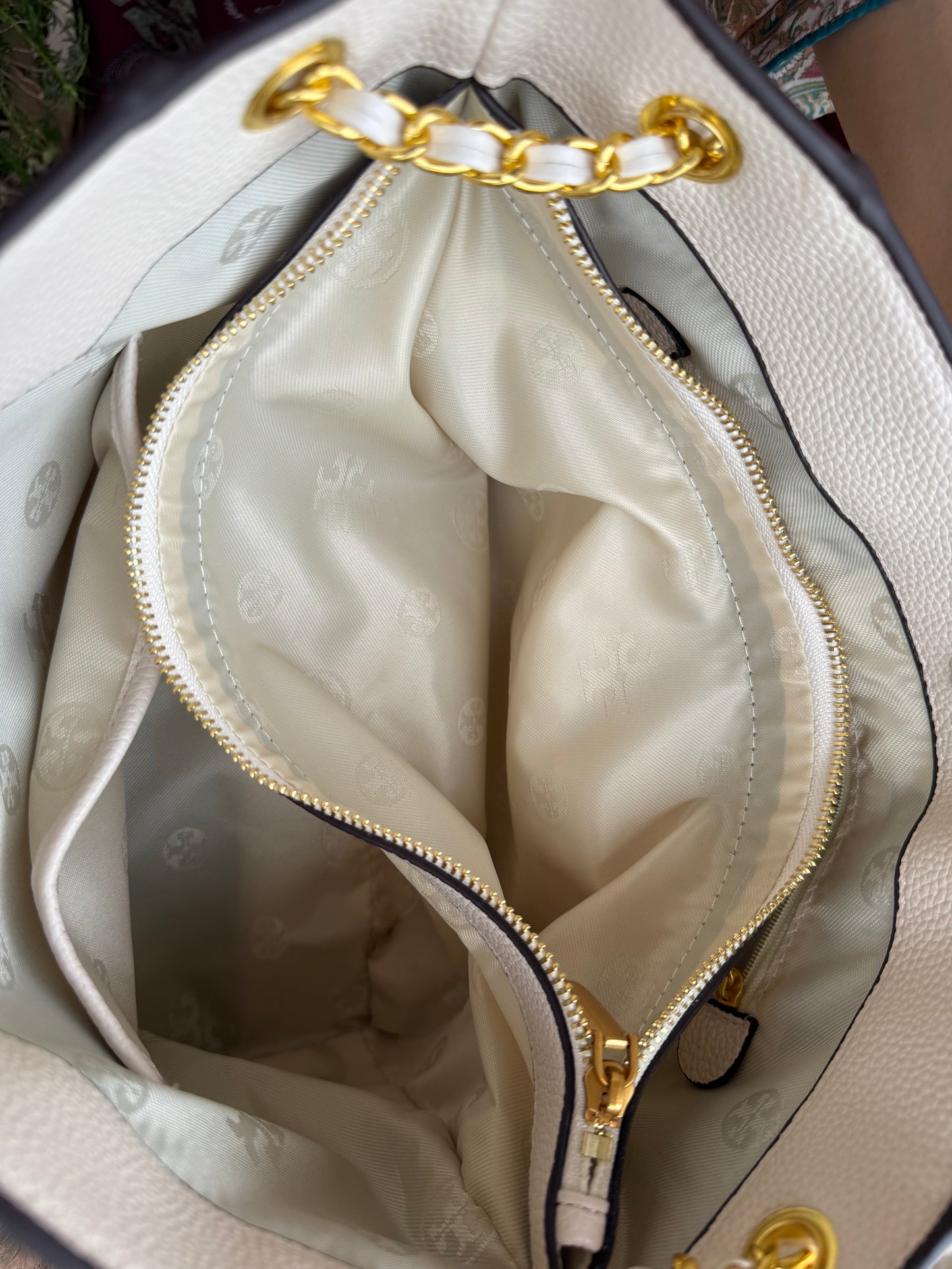 Tory Burch Britten Slouchy Tote Milky White/Cream ( Master Series )