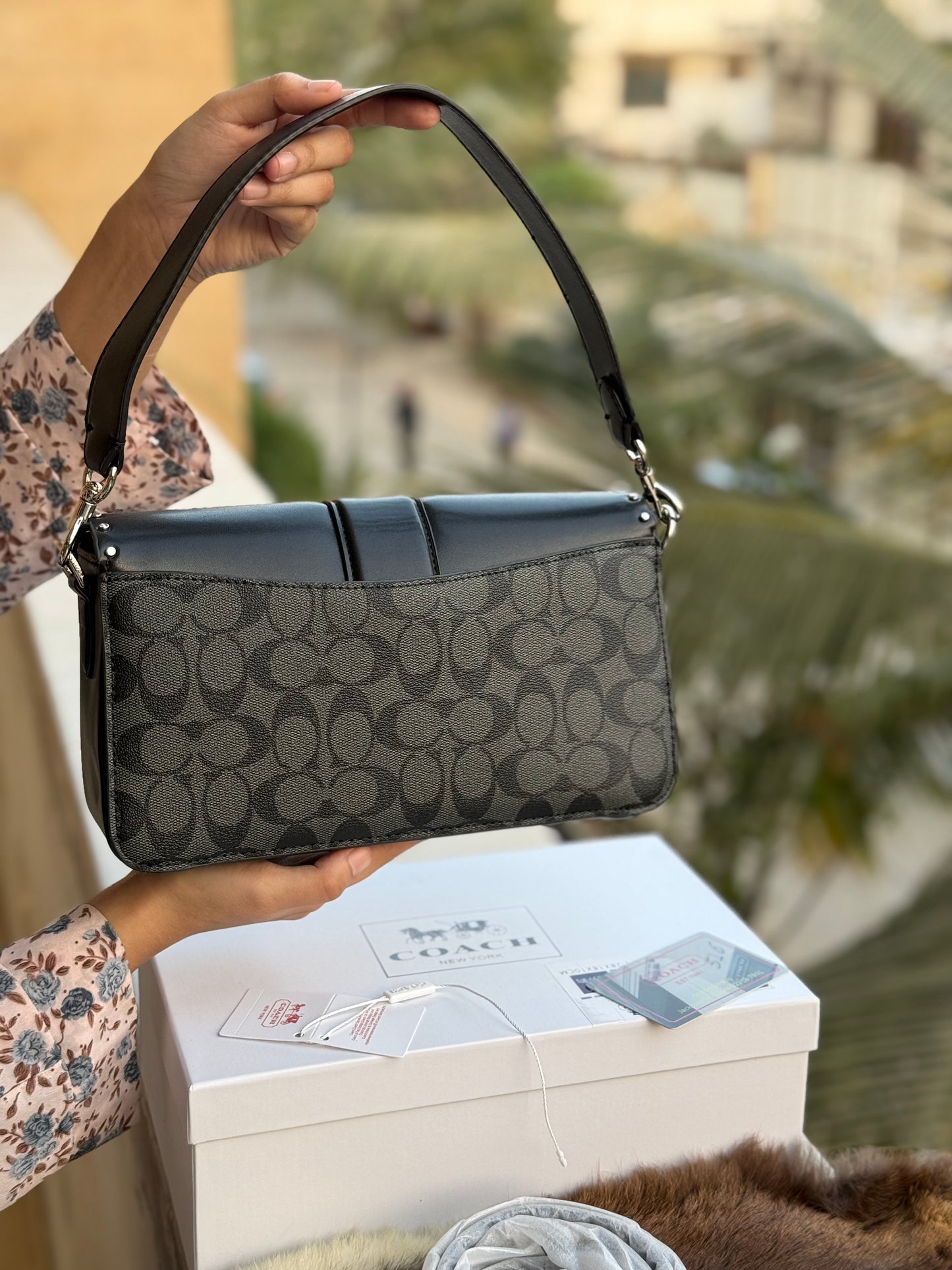 Coach Georgie Shoulder Bag In Signature Canvas With Rivets-Same as original-Master Plus Series